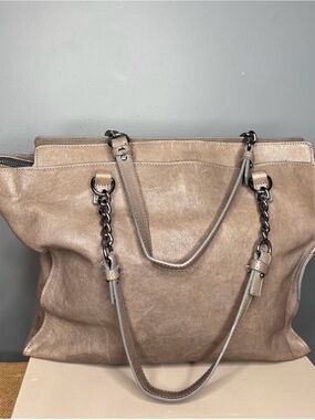 Versatile Taupe Leather Tote with Chain-Detail Straps